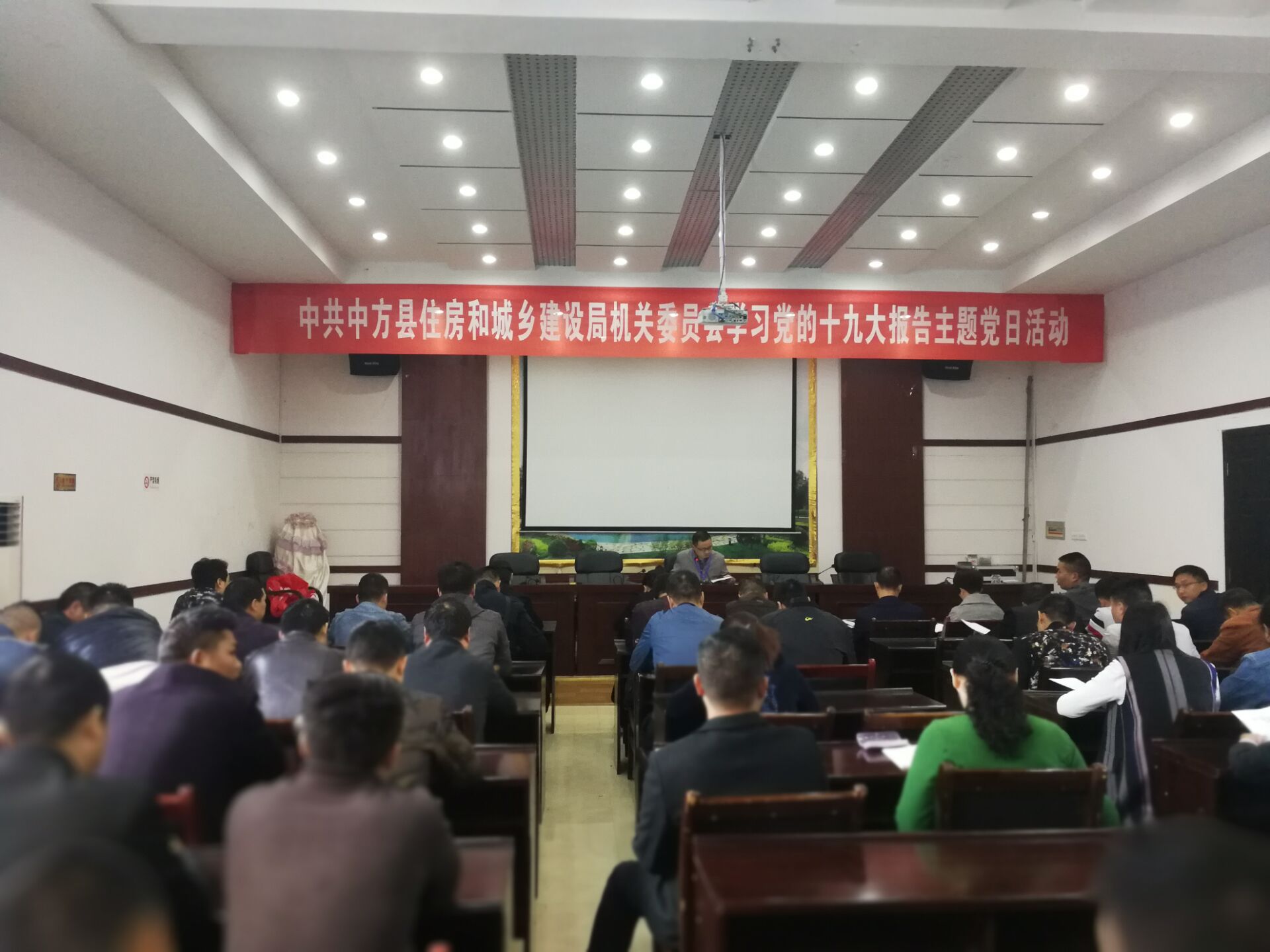 e35de04dc71e42f7b34869213aac4090.jpg